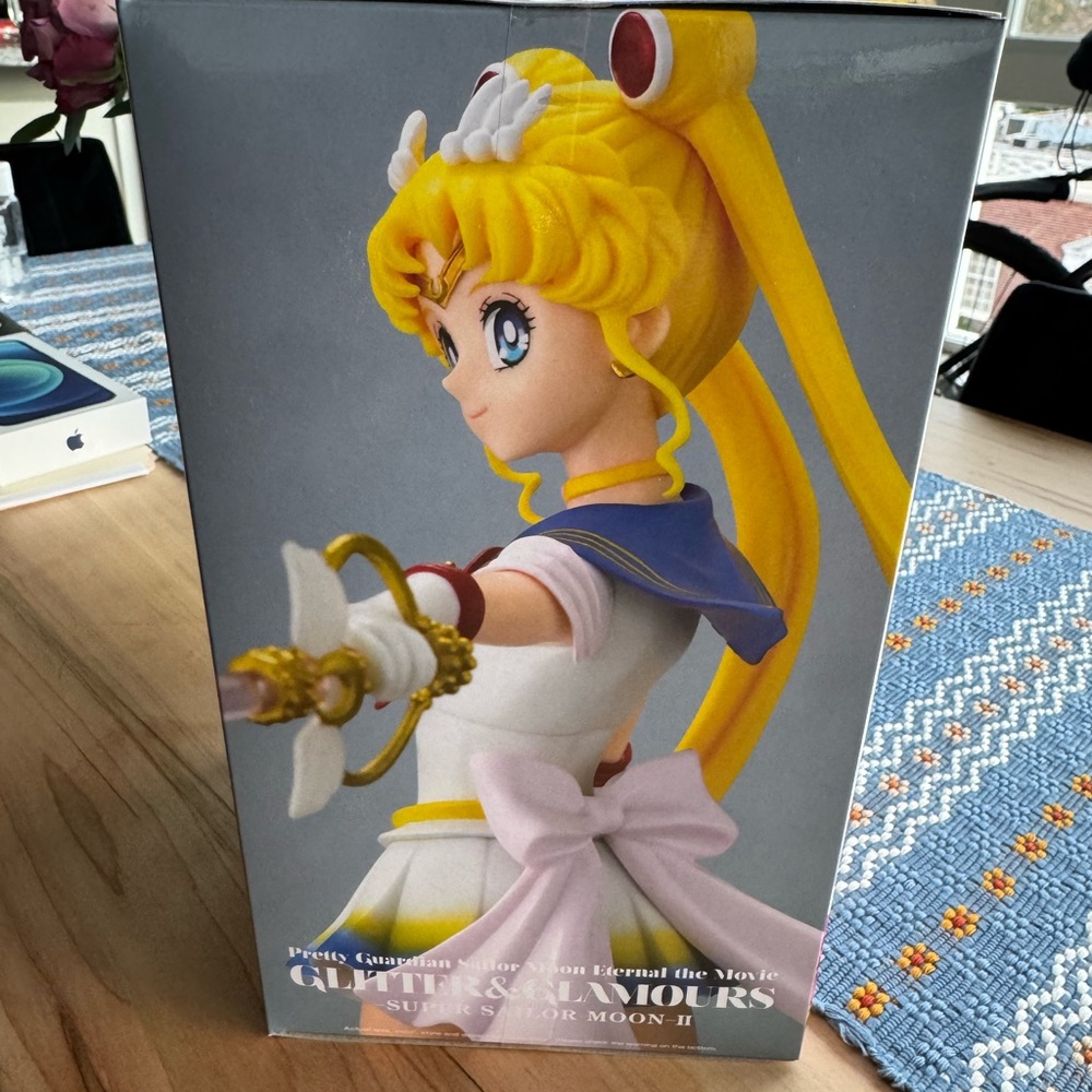 Sailor Moon Super Glitter and Glamours Figure - Picture 3 of 4